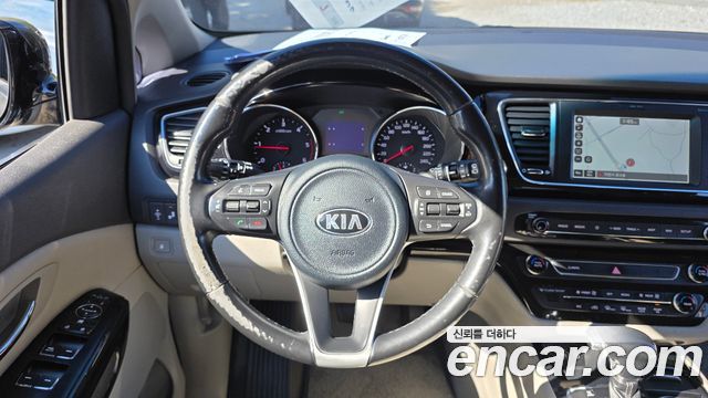 Kia Carnival 9-seater Prestige 2018 — фото 16