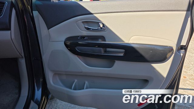 Kia Carnival 9-seater Prestige 2018 — фото 25