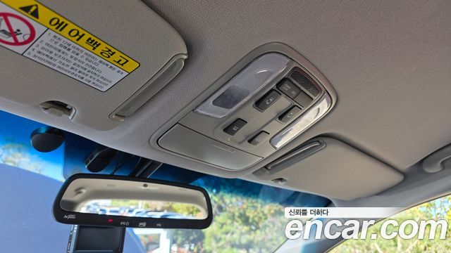 Kia Carnival 9-seater Prestige 2018 — фото 27