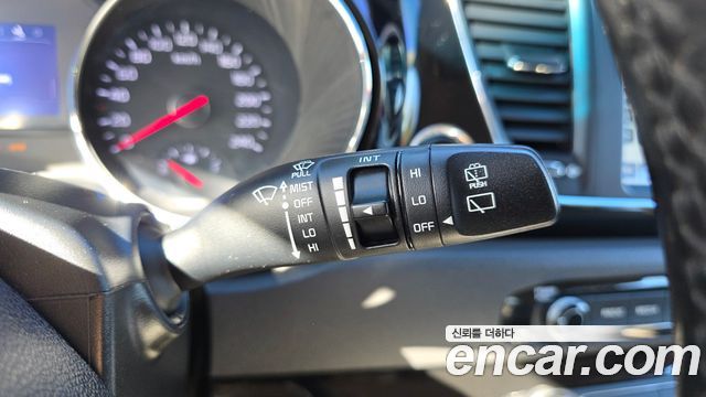 Kia Carnival 9-seater Prestige 2018 — фото 29