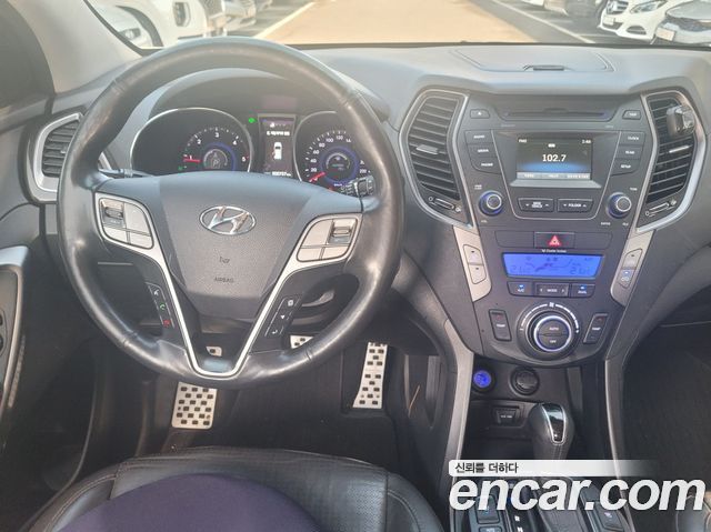 Hyundai Santa Fe (DM) Diesel(e-VGT) 2.0 4WD Exclusive Special 2015 — фото 17