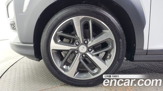 Hyundai Kona 1.6 Turbo 2WD Premium 2018 — фото 5