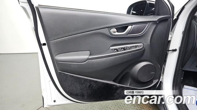 Hyundai Kona 1.6 Turbo 2WD Premium 2018 — фото 24