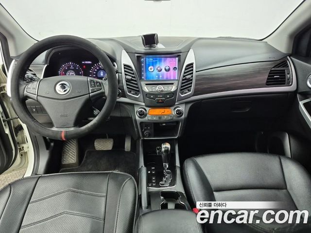 KG Mobility (SsangYong) Korando C 2.0 CVT 2WD Deluxe 2015 — фото 5