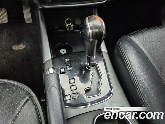 KG Mobility (SsangYong) Korando C 2.0 CVT 2WD Deluxe 2015 — фото 8