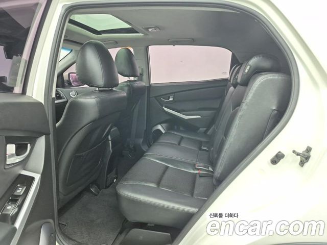 KG Mobility (SsangYong) Korando C 2.0 CVT 2WD Deluxe 2015 — фото 16
