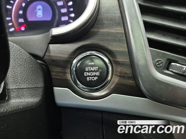 KG Mobility (SsangYong) Korando C 2.0 CVT 2WD Deluxe 2015 — фото 21