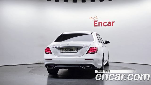 Mercedes-Benz E-Class (W213) E300 4MATIC AMG Line 2020 — фото 4