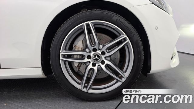 Mercedes-Benz E-Class (W213) E300 4MATIC AMG Line 2020 — фото 5