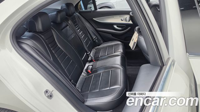 Mercedes-Benz E-Class (W213) E300 4MATIC AMG Line 2020 — фото 11