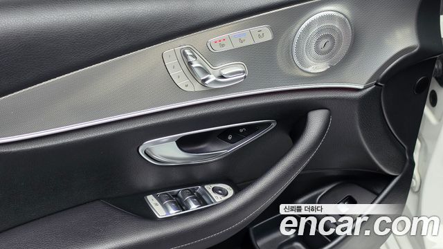 Mercedes-Benz E-Class (W213) E300 4MATIC AMG Line 2020 — фото 19
