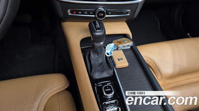 Volvo V90 Cross Country D5 PRO AWD 2017 — фото 9