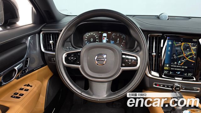Volvo V90 Cross Country D5 PRO AWD 2017 — фото 13