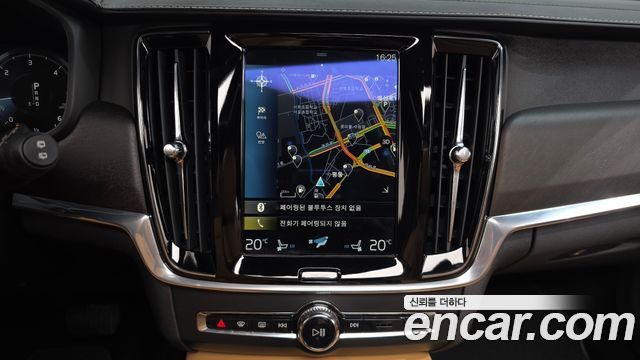 Volvo V90 Cross Country D5 PRO AWD 2017 — фото 14