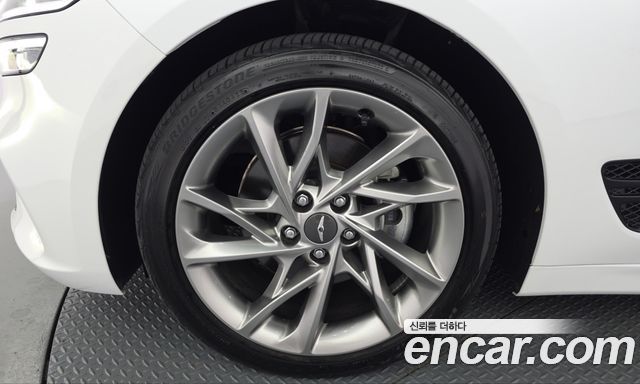 Genesis G70 Gasoline 2.0T 4WD 2022 — фото 5