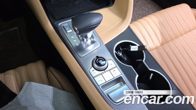 Genesis G70 Gasoline 2.0T 4WD 2022 — фото 9