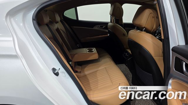 Genesis G70 Gasoline 2.0T 4WD 2022 — фото 12