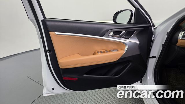 Genesis G70 Gasoline 2.0T 4WD 2022 — фото 24