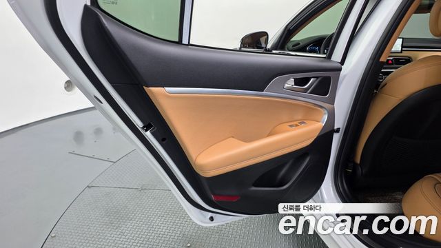 Genesis G70 Gasoline 2.0T 4WD 2022 — фото 25