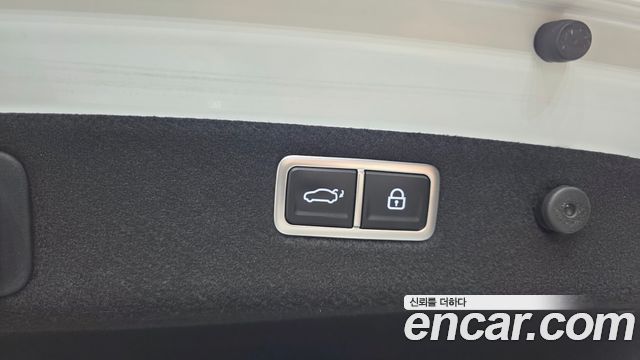 Genesis G70 Gasoline 2.0T 4WD 2022 — фото 32