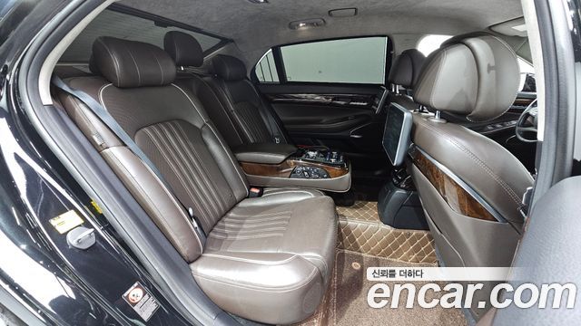 Genesis EQ900 3.8 GDI AWD Prestige 2016 — фото 11