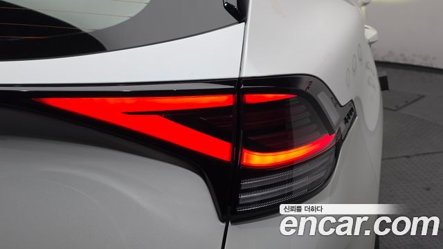 Kia Sportage Hybrid (V) Signature 2WD 2023 — фото 23