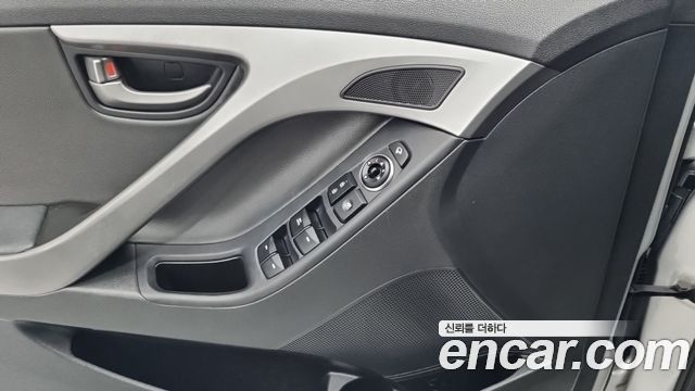 Hyundai Avante 1.6 GDi Modern Standard 2015 — фото 19