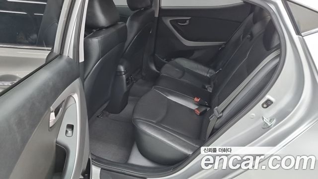 Hyundai Avante 1.6 GDi Modern Standard 2015 — фото 20