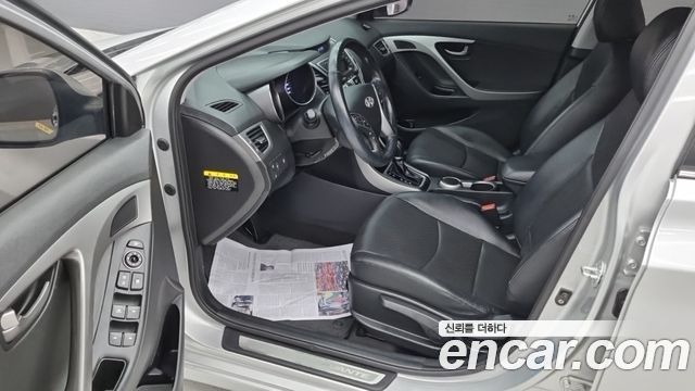 Hyundai Avante 1.6 GDi Modern Standard 2015 — фото 21