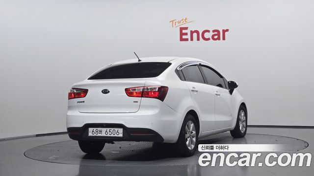 Kia Pride 1.6 GDI Sedan Luxury 2013 — фото 2