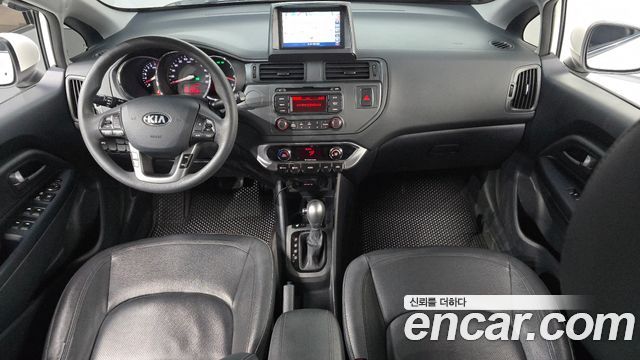 Kia Pride 1.6 GDI Sedan Luxury 2013 — фото 7