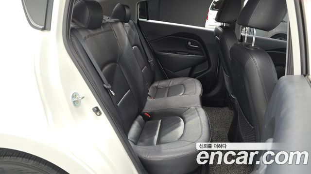 Kia Pride 1.6 GDI Sedan Luxury 2013 — фото 11