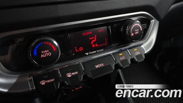 Kia Pride 1.6 GDI Sedan Luxury 2013 — фото 18