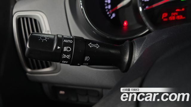Kia Pride 1.6 GDI Sedan Luxury 2013 — фото 28