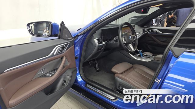 BMW i4 eDrive40 M Sports Pro 2023 — фото 10