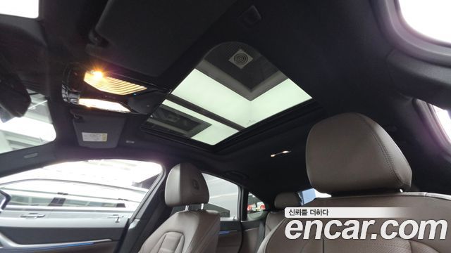 BMW i4 eDrive40 M Sports Pro 2023 — фото 18
