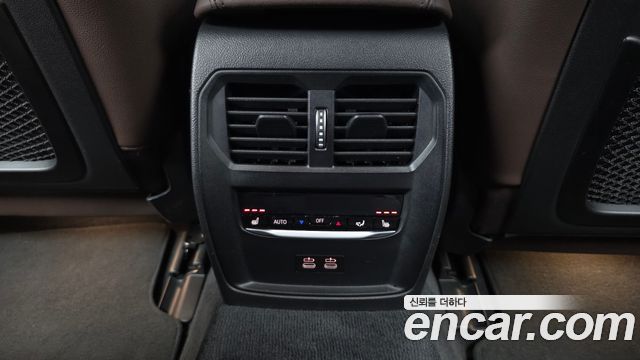 BMW i4 eDrive40 M Sports Pro 2023 — фото 19