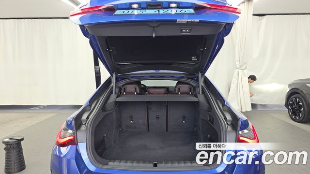 BMW i4 eDrive40 M Sports Pro 2023 — фото 20
