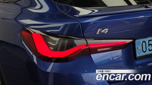 BMW i4 eDrive40 M Sports Pro 2023 — фото 23