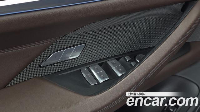 BMW i4 eDrive40 M Sports Pro 2023 — фото 28