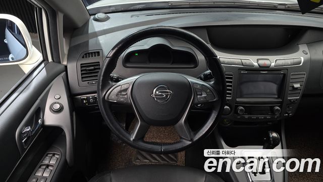 KG Mobility (SsangYong) Korando Turismo 4WD Extreme Sport 9-Seater 2019 — фото 13