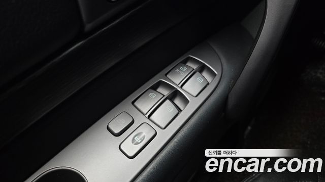 KG Mobility (SsangYong) Korando Turismo 4WD Extreme Sport 9-Seater 2019 — фото 18
