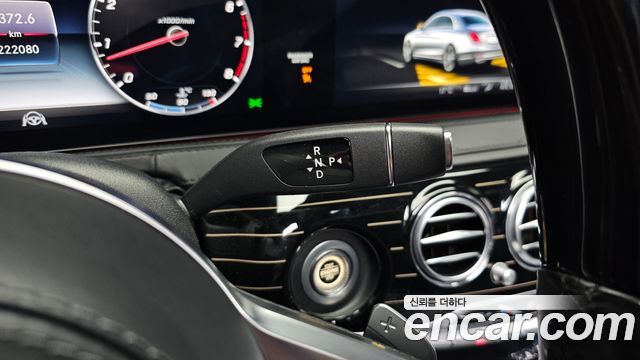 Mercedes-Benz S-Class (W222) Maybach S560 4MATIC 2018 — фото 9