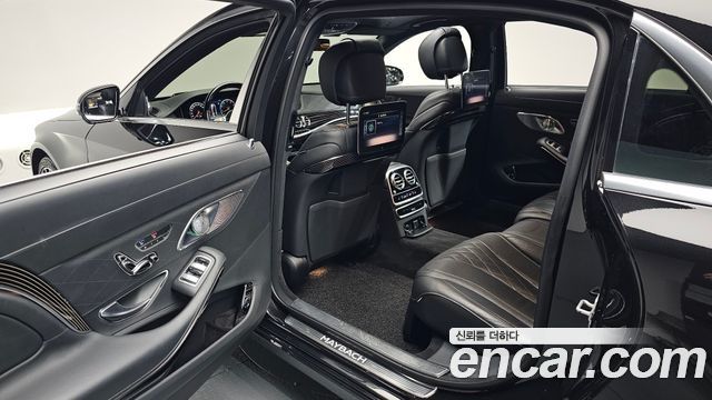 Mercedes-Benz S-Class (W222) Maybach S560 4MATIC 2018 — фото 12