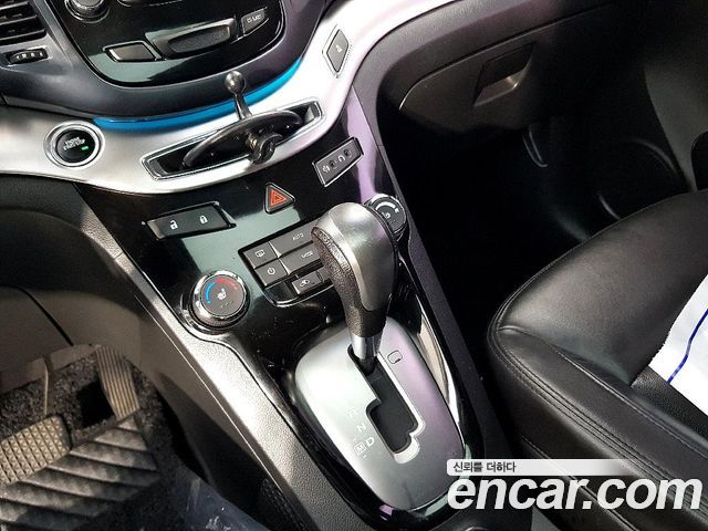 Chevrolet Orlando 2.0 Diesel LTZ Premium 2013 — фото 17
