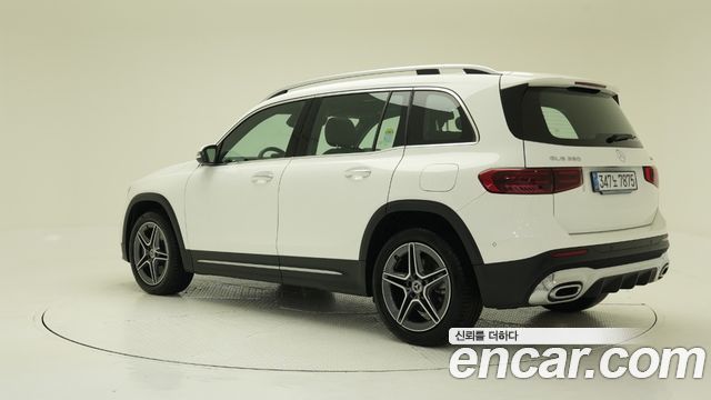 Mercedes-Benz GLB-Class (X247) GLB250 4MATIC 2025 — фото 2