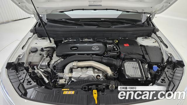 Mercedes-Benz GLB-Class (X247) GLB250 4MATIC 2025 — фото 6