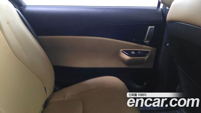 Kia Carnival (IV) Gasoline 9-Seater Prestige 2023 — фото 25