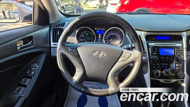 Hyundai Sonata Hybrid 2.0 Premier 2012 — фото 13