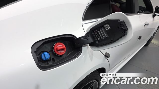 Mercedes-Benz CLS-Class (C257) CLS300d 4MATIC 2023 — фото 13